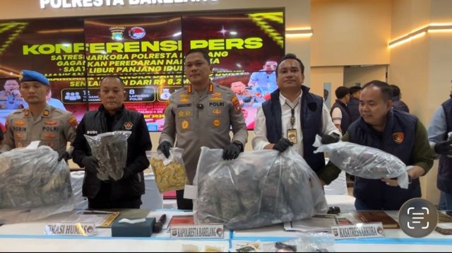 Satresnarkoba Polresta Barelang membongkar peredaran vape mengandung narkoba senilai lebih dari Rp8 miliar.