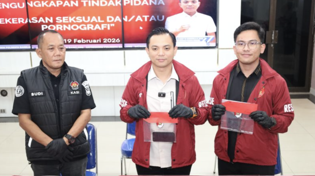 Polresta Barelang menetapkan terlapor dalam kasus dugaan pengancaman di lingkungan Playgroup Djuwita Batam sebagai tersangka.